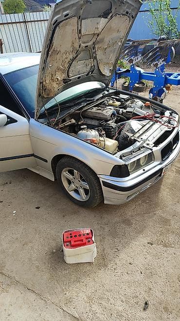 машина bwm: BMW 3 series: 1992 г., Седан — 5
