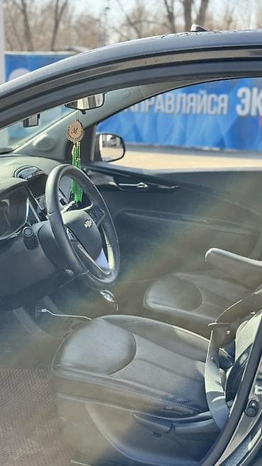 matiz 2013: Chevrolet Spark: 2016 г., 1 л, Автомат, Бензин, Хэтчбэк — 7