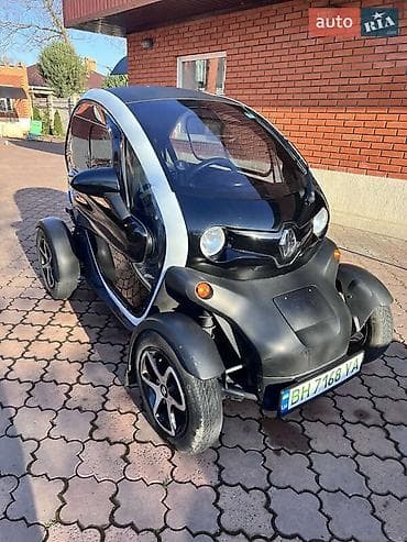 мото мапеь: Renault Twizy: 2019 г., 1 л, Автомат, Электромобиль — 1