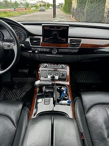 Audi: Audi A8: 2012 г., 3 л, Автомат, Бензин, Седан — 4