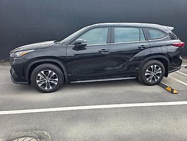 делаем справки: Toyota Highlander: 2023 г., 2.5 л, Автомат, Гибрид, Внедорожник — 7