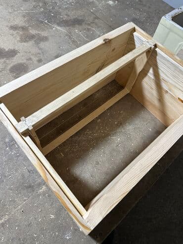 продам бу оборудование для птицефабрики: Улья под заказ и в наличии 10 рамочные 
Так же под ваш размер делаем — 8