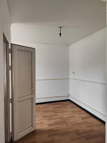 посуточно центр: 30 м², Без мебели — 3