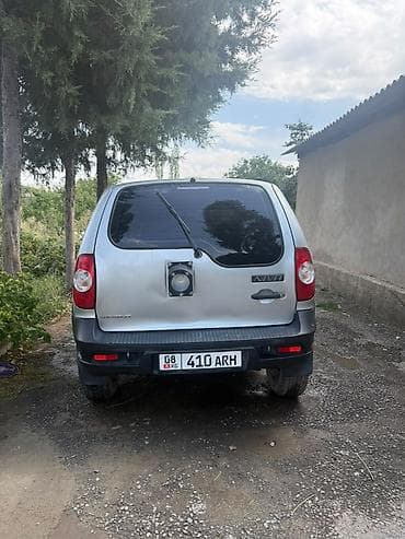 Продажа авто: Chevrolet Niva: 2011 г., 1.7 л, Механика, Бензин, Кроссовер — 3