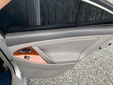 mini v: Toyota Camry: 2011 г., 2.4 л, Автомат, Гибрид, Седан — 5
