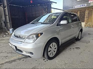 Toyota Ist: 2002 г., 1.3 л, Автомат, Бензин, Хэтчбэк
