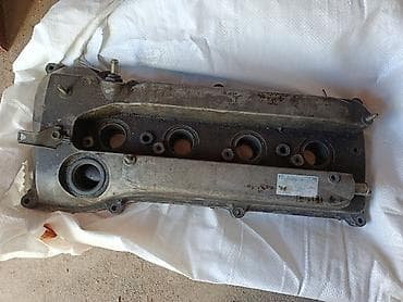 тумба с зеркалом: Клапанная крышка Toyota Оригинал — 2