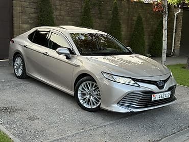 чехол на камри 30: Toyota Camry: 2018 г., 2.5 л, Вариатор, Гибрид, Седан — 1
