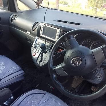 Toyota WISH: 2005 г., 1.8 л, Автомат, Бензин, Минивэн