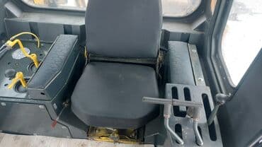 покрышка на погрузчик цена: Бульдозер, Shantui, 2006 г., Гусеничный — 9