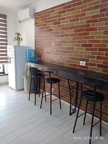 red centr: Аренда офисов, 80 м², В жилом комплексе, 1 линия, С оборудованием, С отдельным входом — 5