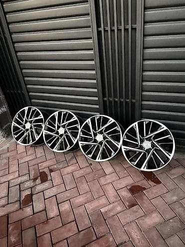 Литые Диски R 17 Hyundai, Комплект, отверстий - 5, Б/у at lalafo.kg Литые Диски R 17 Hyundai, Комплект, отверстий - 5, Б/у