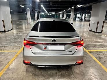 prius 2015: Toyota Avalon: 2018 г., Гибрид, Седан — 7