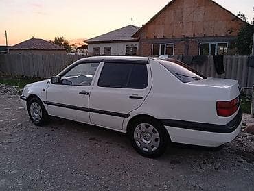мини машины для взрослых: Volkswagen Vento: 1992 г., 1.8 л, Механика, Бензин, Седан — 2