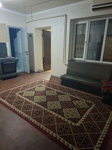 сдаю дом без хозайн: Сдаётся дом 2 комнаты до апреля. Есть холодильник, автомат плита. ул — 6