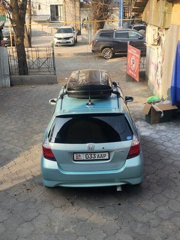 Honda Fit: 2003 г., 1.5 л, Бензин, Хэтчбэк