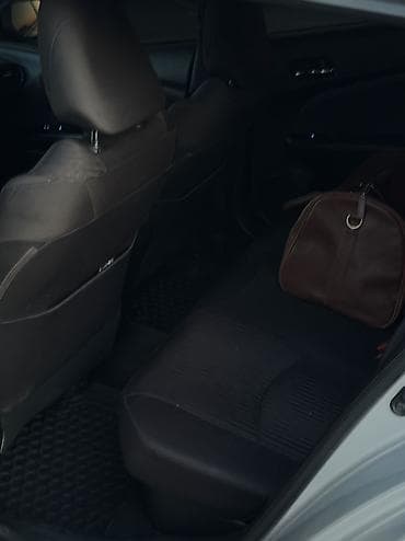 Toyota Prius: 2017 г., 1.8 л, Автомат, Гибрид, Хэтчбэк — 7