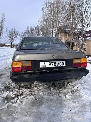старые автомобили: Audi 100: 1987 г., 1.8 л, Механика, Бензин, Седан — 5