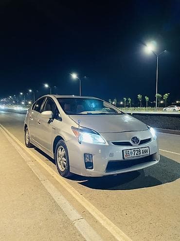 byd e7: Toyota Prius: 2011 г., 1.8 л, Вариатор, Гибрид, Хэтчбэк — 1