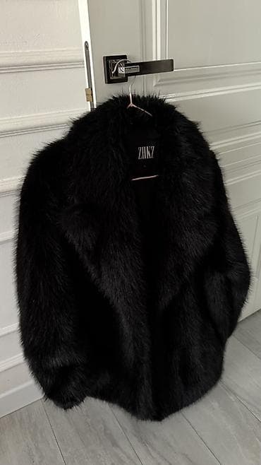 Шубы: Шуба ZHKZ, черная - Элегантная объемная шуба из густого — 1