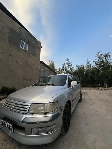 Транспорт: Mitsubishi Space Wagon: 2000 г., 2.4 л, Механика, Бензин, Минивэн — 6