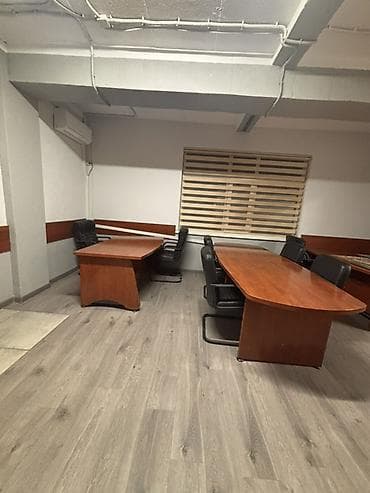 red centr: Аренда офисов, 80 м², В жилом комплексе, С отдельным входом, С отдельным сан узлом, 1 линия — 7