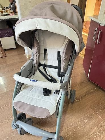 chic: Прогулочная коляска Chicco - Компактная складывающаяся конструкция — 2