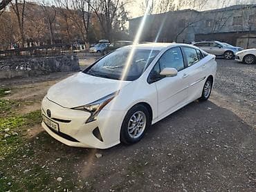 Унаа сатуу: Toyota Prius: 2017 г., 1.8 л, Автомат, Гибрид, Хетчбек — 3