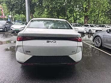 camry 2020: BYD E9: 2026 г., 1.5 л, Автомат, Электромобиль, Седан — 2