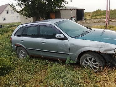 b v d: Mazda 323: 2000 г., 1.6 л, Бензин, Хэтчбэк — 1