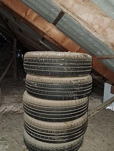 porter 2: Комплект летних шин 205/70 R15

отличный состояние
подходит на CR-V 2 — 1