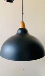 Продаю люстры 19шт покупали для офиса не подошли под дизайн установили