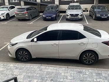 Продажа авто: Toyota Corolla: 2019 г., 1.8 л, Автомат, Гибрид, Седан — 3