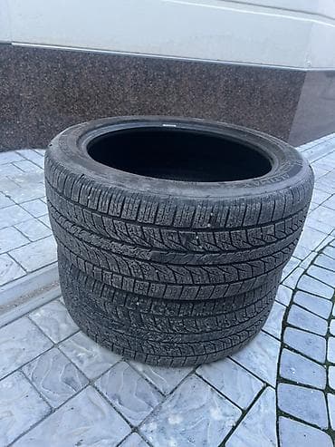 18 зима: Шины 2 штуки 235/45 R18 98V, индекс M+S - Размер: 235/45 R18 - — 2