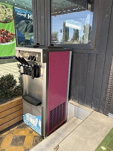 Өндүрүш үчүн жабдуулар: Фризер для мягкого мороженого, напольный, с тремя рычагами выдачи (два — 1