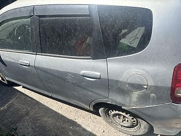 honda jazz 2003: Honda Jazz: 2003 г., 1.3 л, Вариатор, Бензин, Хэтчбэк — 3