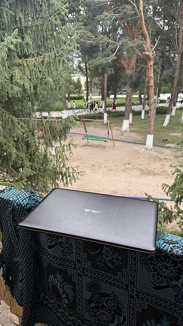 Ноутбук ASUS - Экран матовая матрица, удобен для работы и учебы -