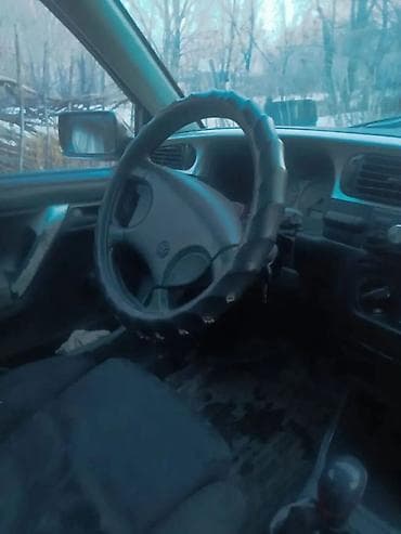 Volkswagen: Volkswagen Vento: 1992 г., Механика, Седан — 3