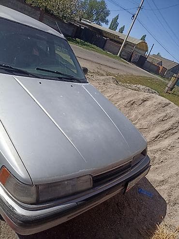 Mazda 626: 1990 г., 2.2 л, Кол менен иштөөчү, Бензин, Седан — 3