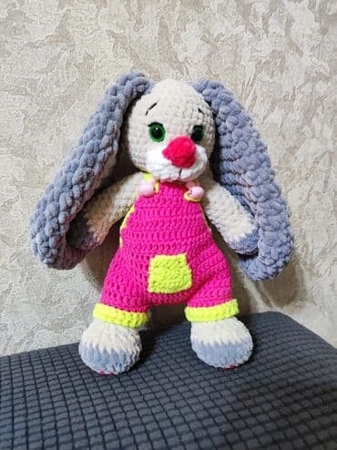 чебурашка из плюшевой пряжи: Вязаные игрушки зайчики на заказ. Изготовлены из плюшевой и акриловой — 4