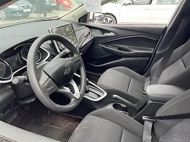 шваралет авио: Chevrolet Onix: 2021 г., 1 л, Автомат, Бензин, Седан — 3