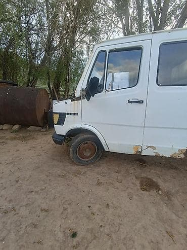 спринтер сапок: Mercedes-Benz : 1990 г., 2.9 л, Механика, Дизель, Бус — 3