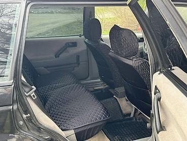 Volkswagen Passat Variant: 1988 г., Бензин, Универсал — 6