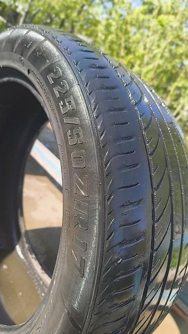 Летние шины 225/50 ZR17 Комплектация: комплект из 4 шин (см. фото — 3