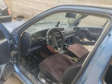 Volkswagen: Volkswagen Vento: 1992 г., Седан — 3