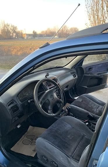 Продажа авто: Mazda 626: 1998 г., 1.8 л, Механика, Бензин, Универсал — 4