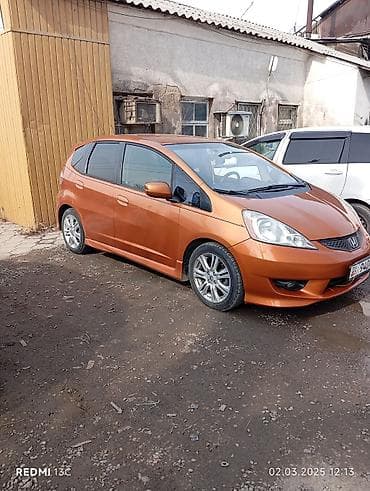 малолитражка машина: Honda Fit: 2010 г., Бензин, Хэтчбэк — 8