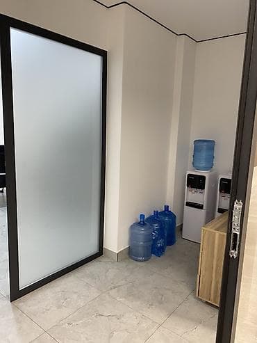 офис бишкек: Аренда офисов, 45 м², В бизнес центре, С оборудованием — 7