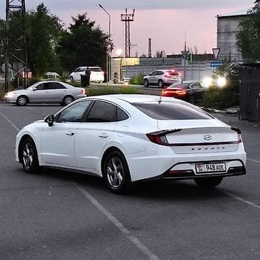 Hyundai Sonata: 2019 г., 2 л, Автомат, Бензин, Седан — 4