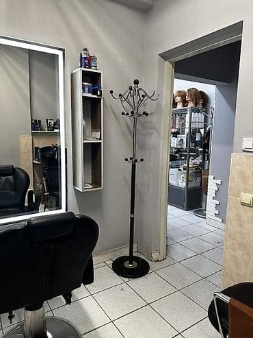 Коммерческая недвижимость: Сдается кабинет в салоне,для парикмахера В кабинете иметься — 1